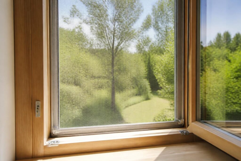 découvrez la moustiquaire pour fenêtre sans perçage, la solution discrète et pratique parfaite pour les locations. protégez votre intérieur des insectes sans endommager vos murs.